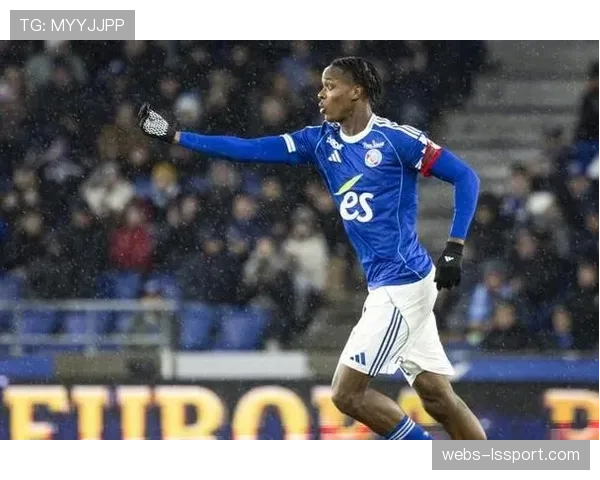 专访摩纳哥新星埃梅加：我的目标是成为法甲最佳后卫