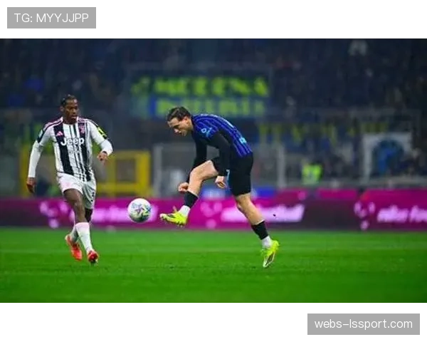 图拉姆头球得分巴雷拉锦上添花，国际米兰下半场连进三球